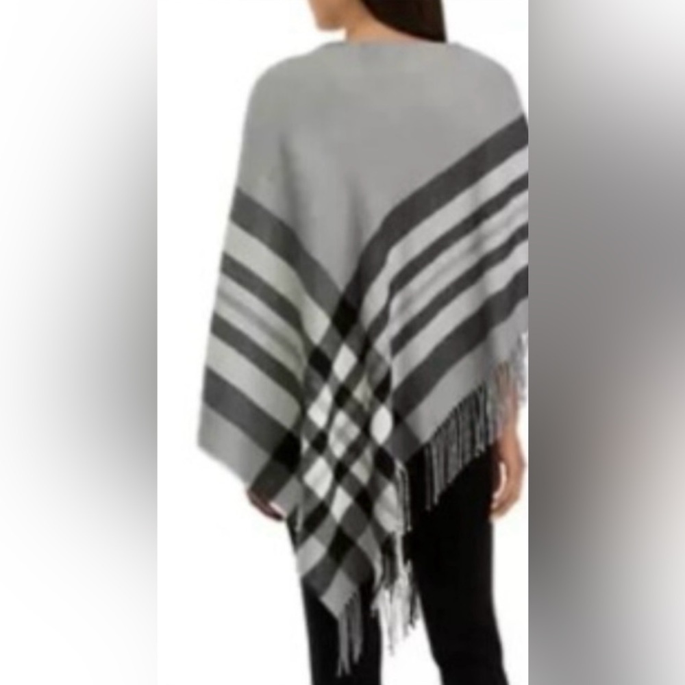 V. FRAAS Black and Gray Fringe Poncho One Size - Picture 2 of 3